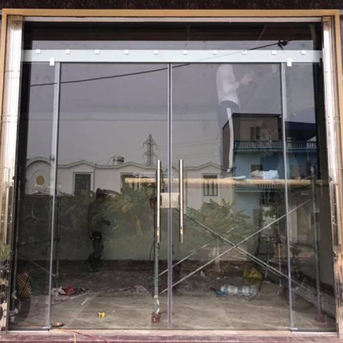 Gia công kính cường lực TP HCM