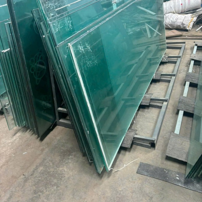 Dịch vụ cắt kính cường lực trọn gói ở Đồng Nai
