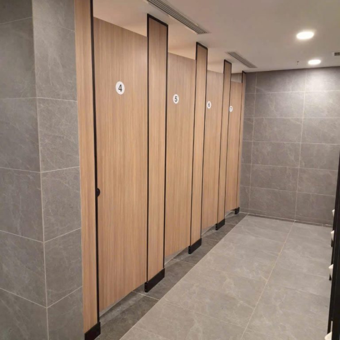 Lắp đặt vách ngăn compact chuyên nghiệp Bình Dương