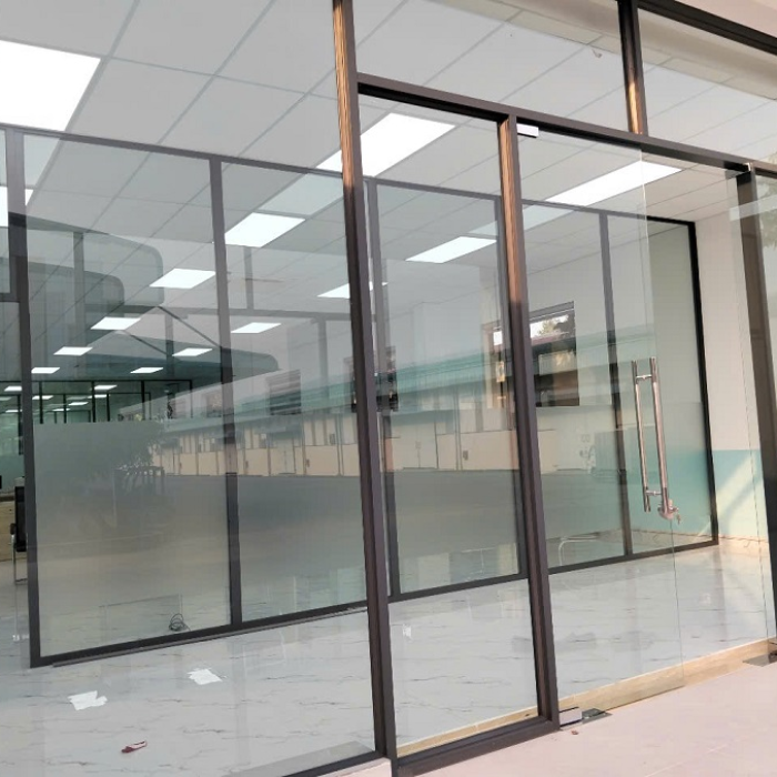 Cắt kính cường lực giá rẻ uy tín tại Biên Hòa Đồng Nai