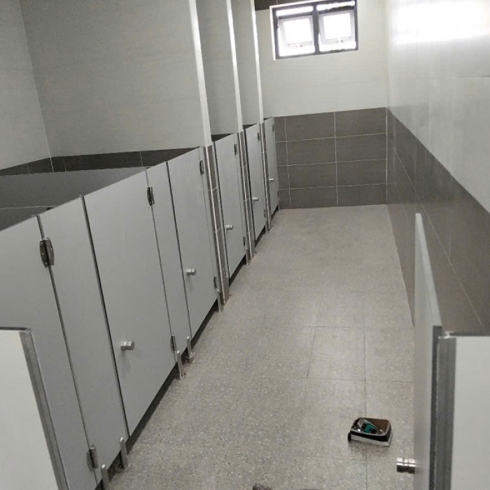 Tấm Vách Ngăn Vệ Sinh compact hpl Giá Sỉ Tại Biên Hòa Đồng Nai