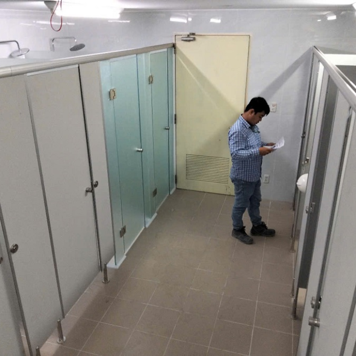 Thi Công Vách Ngăn Vệ Sinh Compact Ở Tại Đồng Nai 