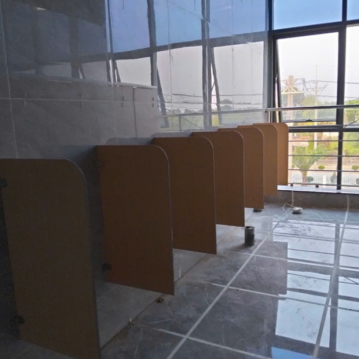 Thi Công Vách Ngăn Vệ Sinh Compact Ở Tại Đồng Nai 