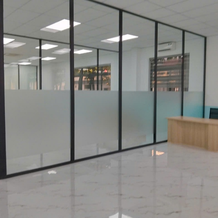 Làm Cửa Kính Thủy Lực Giá Rẻ uy Tín chất lượng Tại Biên Hòa Đồng Nai