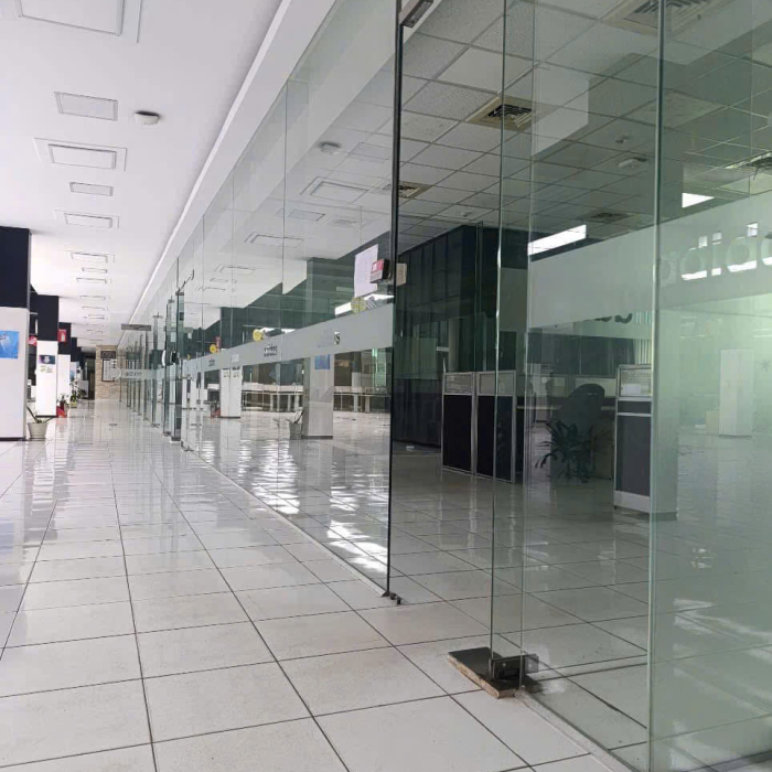 Làm Cửa Kính Thủy Lực Giá Rẻ uy Tín chất lượng Tại Biên Hòa Đồng Nai