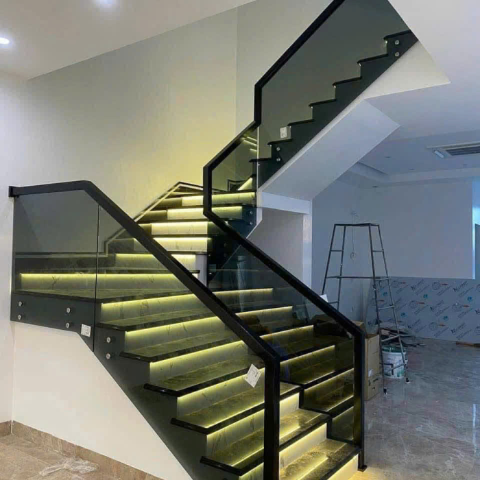 Kính cường lực giá xưởng uy tín Biên Hòa Đồng Nai