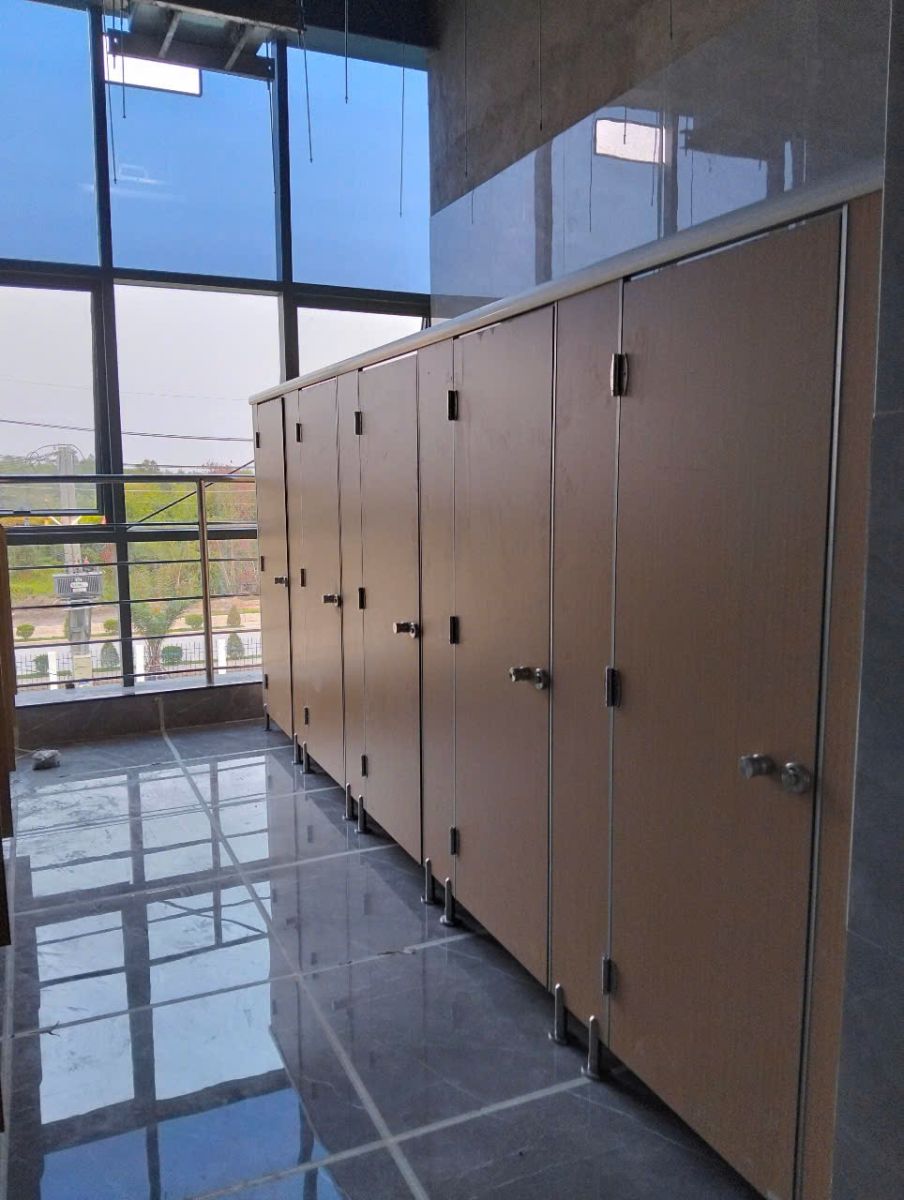 Thi công vách ngăn compact tại TP HCM