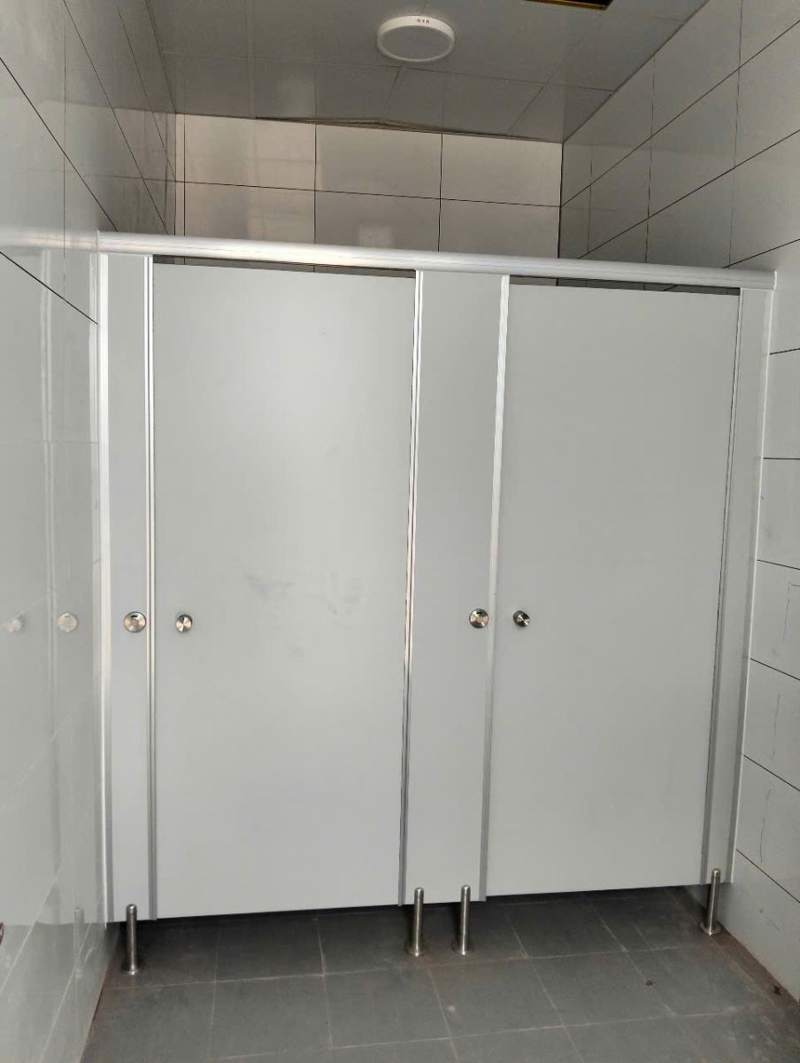 Thi công vách ngăn compact tại TP HCM