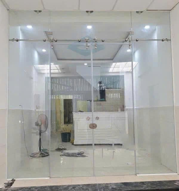 Cắt kính cường lực giá rẻ uy tín tại Biên Hòa