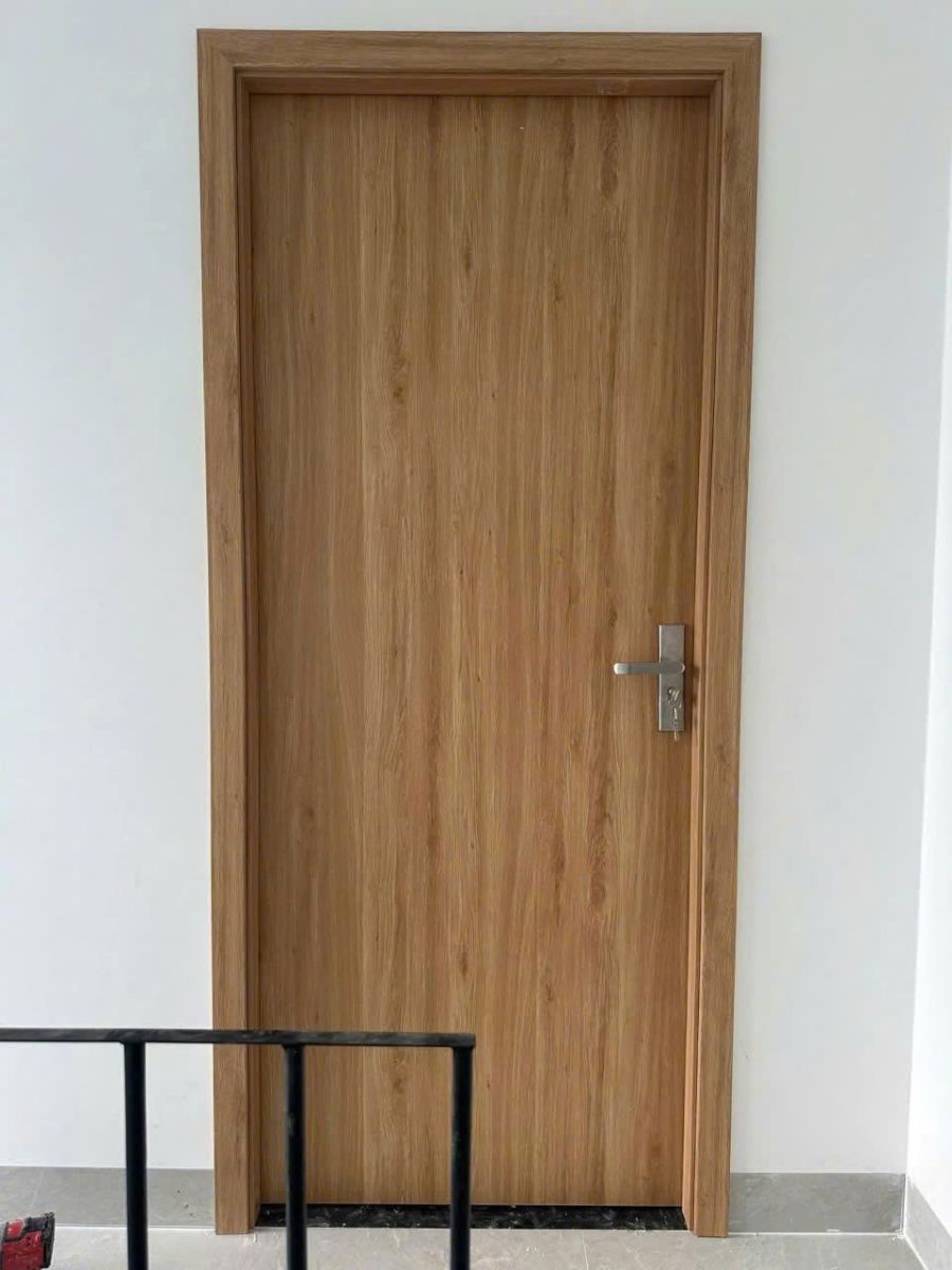 Cửa nhựa composite giả gỗ cao cấp TPHCM