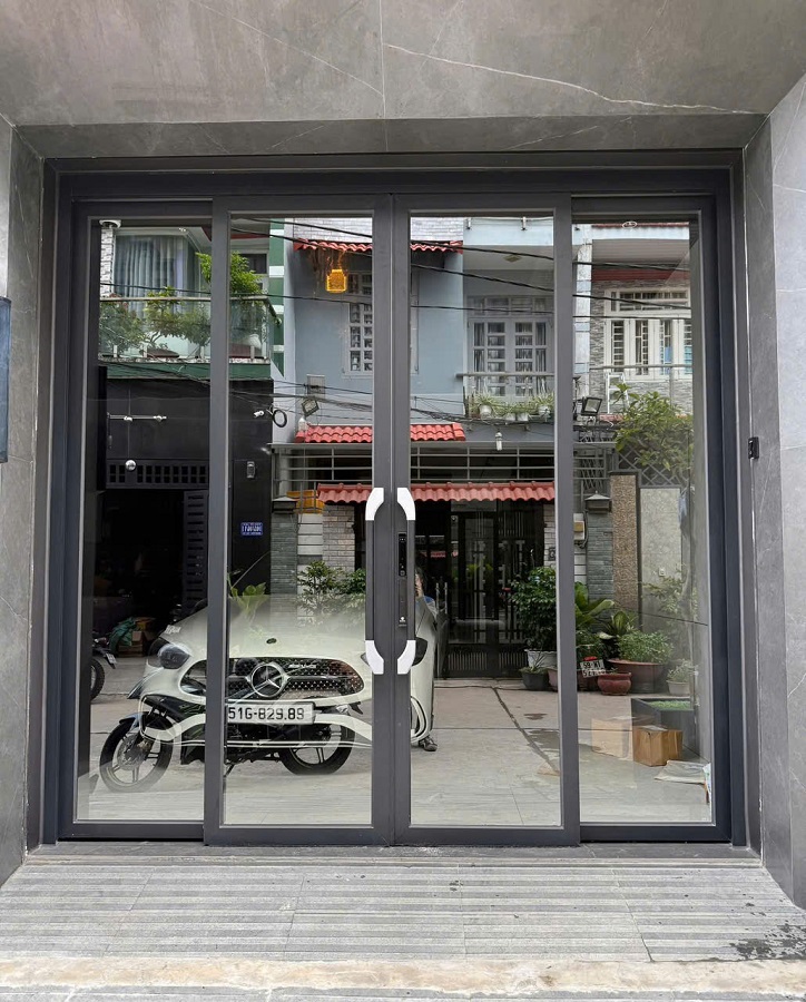cưa mở quay