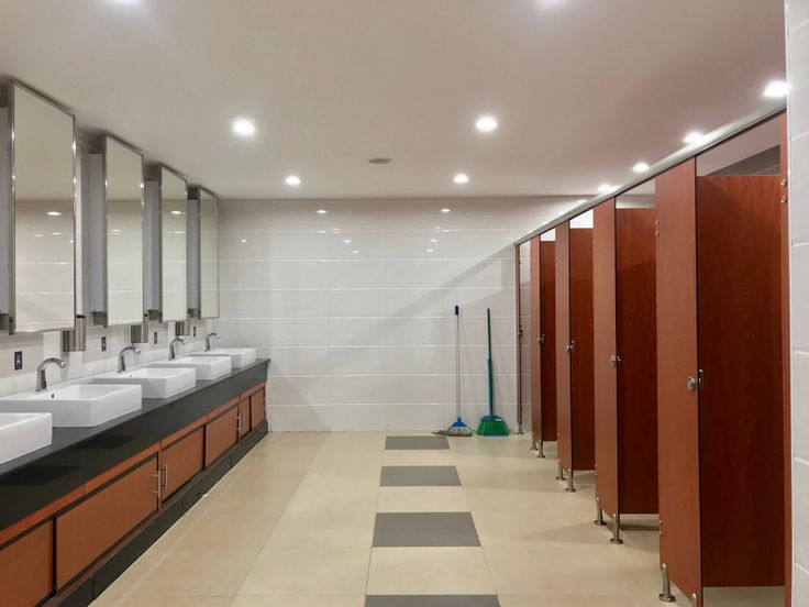 Lắp đặt vách ngăn compact chuyên nghiệp Bình Dương