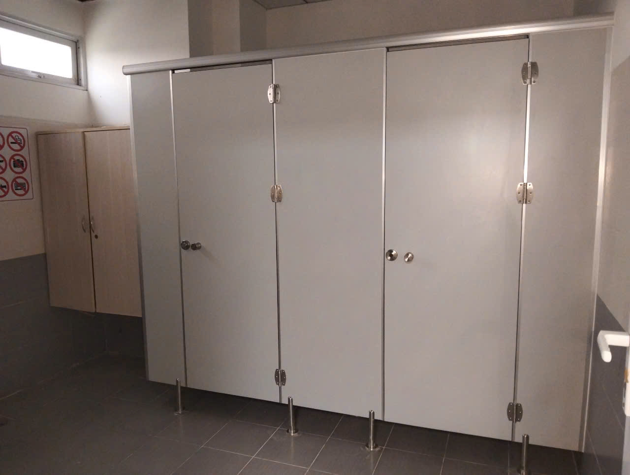 Vách ngăn vệ sinh compact TP Long Khánh