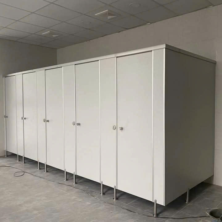 Thi công vách ngăn compact Bình Dương