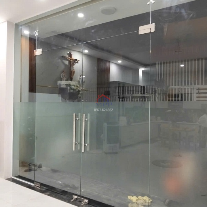 Thi Công Cửa Kính thủy lực Giá Rẻ Tại Biên Hòa Đồng Nai 
